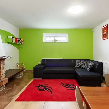 Hotel apartamentowy Poule Bohutín (středočeský)