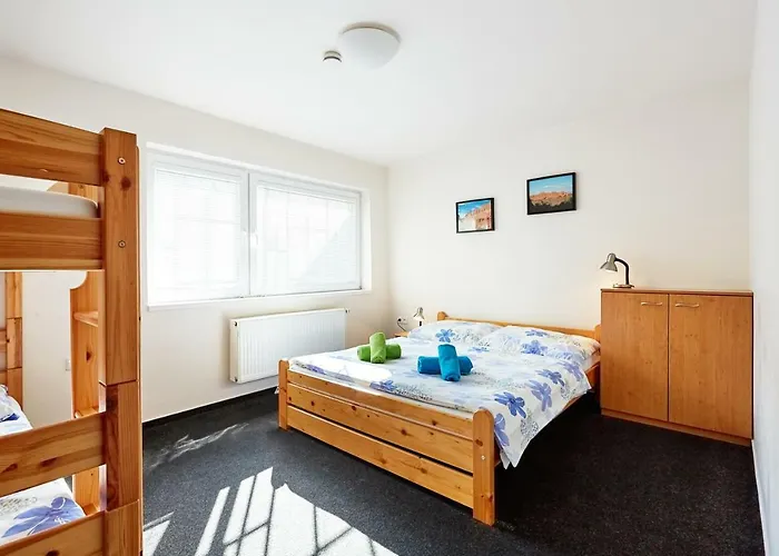 Poule Hotel apartamentowy Bohutín (středočeský)